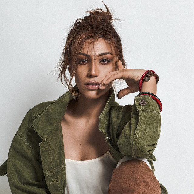 Sənden Bashqa  - Roya cover